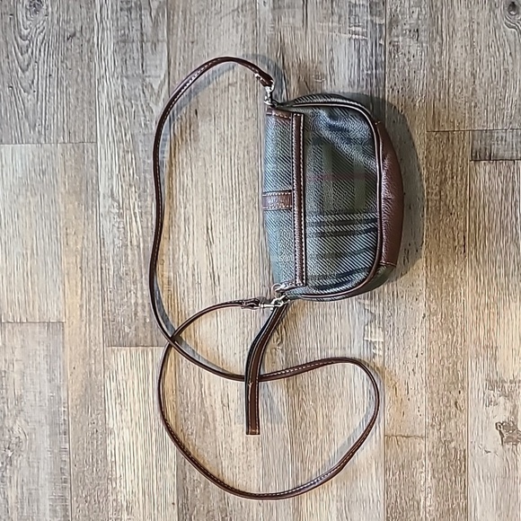 Chaps Green Plaid Purse or wristlet​ - Picture 4 of 6